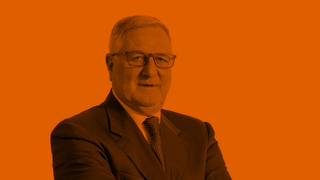 Paris sotto pressione: tensioni e accuse a 9 giorni dalle elezioni