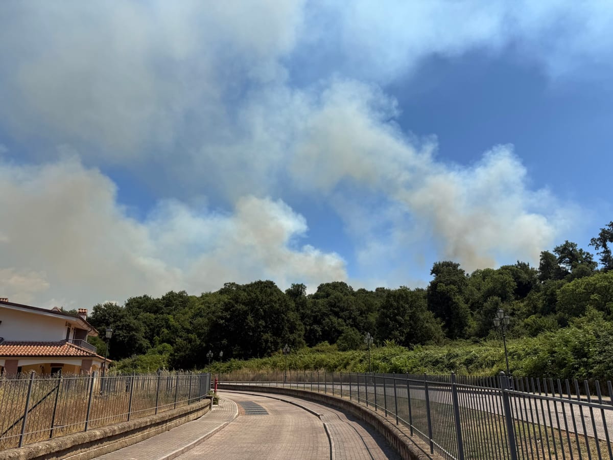 Emergenza incendi: nuovo principio attorno a mezzogiorno, Protezione Civile al lavoro