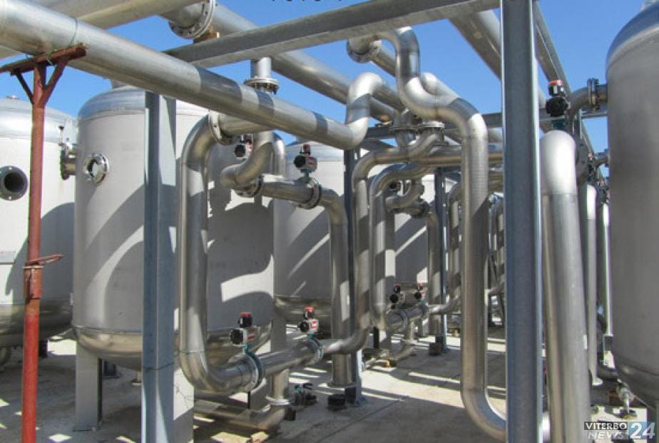 Acqua non potabile e tariffe piene: nasce il Comitato “Acqua e Beni Comuni”, mentre Talete annuncia il dearsenificatore