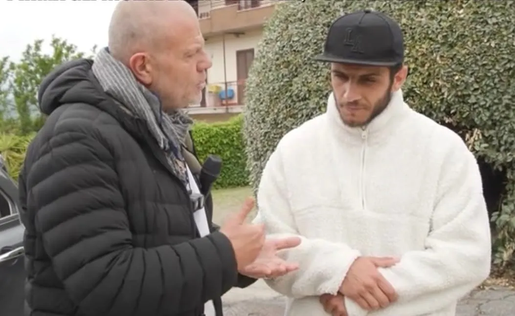 Caso Next, nuovo servizio de Le Iene: Abdul si scusa con De Carolis, il padre chiede aiuto