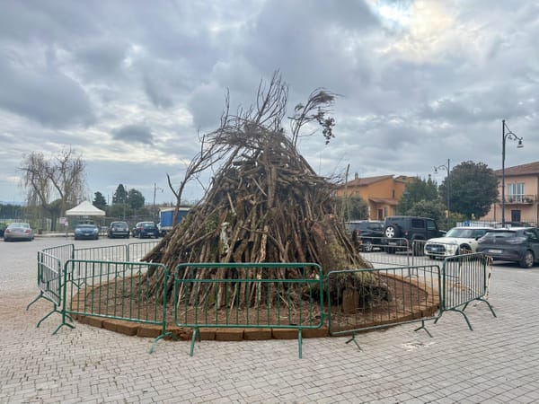 Tutto pronto per il falò di Sant’Antonio: il fuoco torna protagonista sabato alle 17.30