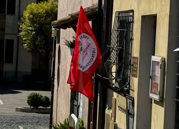 “La bandiera elettorale allo studio medico di Giglietti è fuori luogo”