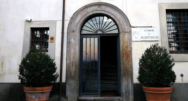 Concorso istruttore contabile, nuovo candidato inserito alla vigilia della prova scritta. All’Albo Pretorio spunta anche una svista