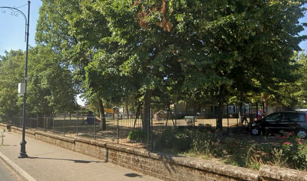 “Poveri ragazzi”: dopo l’ordinanza anti-schiamazzi, si diffonde la contrarietà sui social